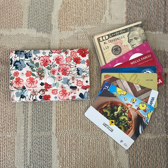 Stylish Snap Card Wallet/Business Card/Gift Card Holder made with Cotton Fabric - Picture 2 of 5